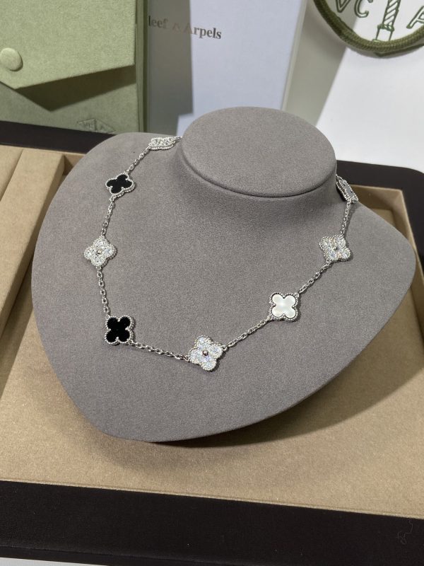 Luxury Inspired Jewelry Vintage Alhambra 10 Motifs Onyx & Diamond Alternating Necklace - Image 6