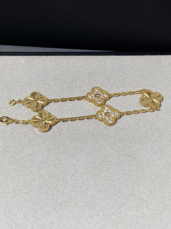 Luxury Inspired Jewelry Vintage Alhambra 5 Motifs Guilloché & Diamond Bracelet (Gold Tone) - Image 4