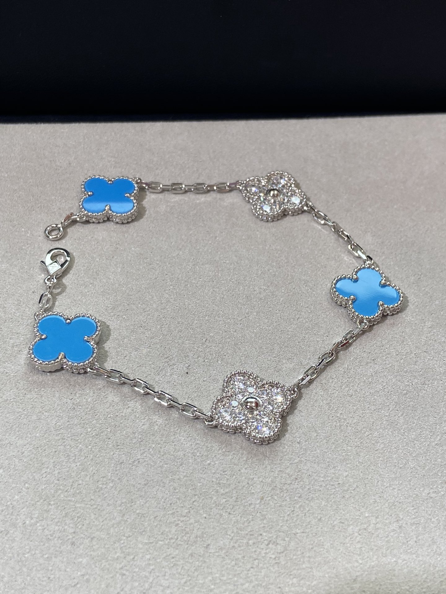 Luxury Inspired Jewelry Vintage Alhambra 5 Motifs Turquoise & Diamond Alternating Bracelet (Silver Tone)