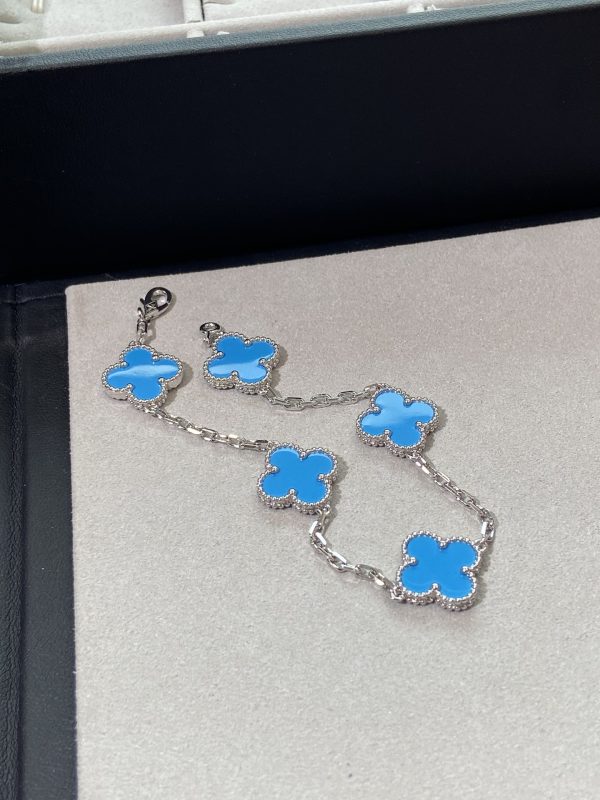 Luxury Inspired Jewelry Vintage Alhambra 5 Motifs Turquoise & Diamond Bracelet (White Gold Tone) - Image 6