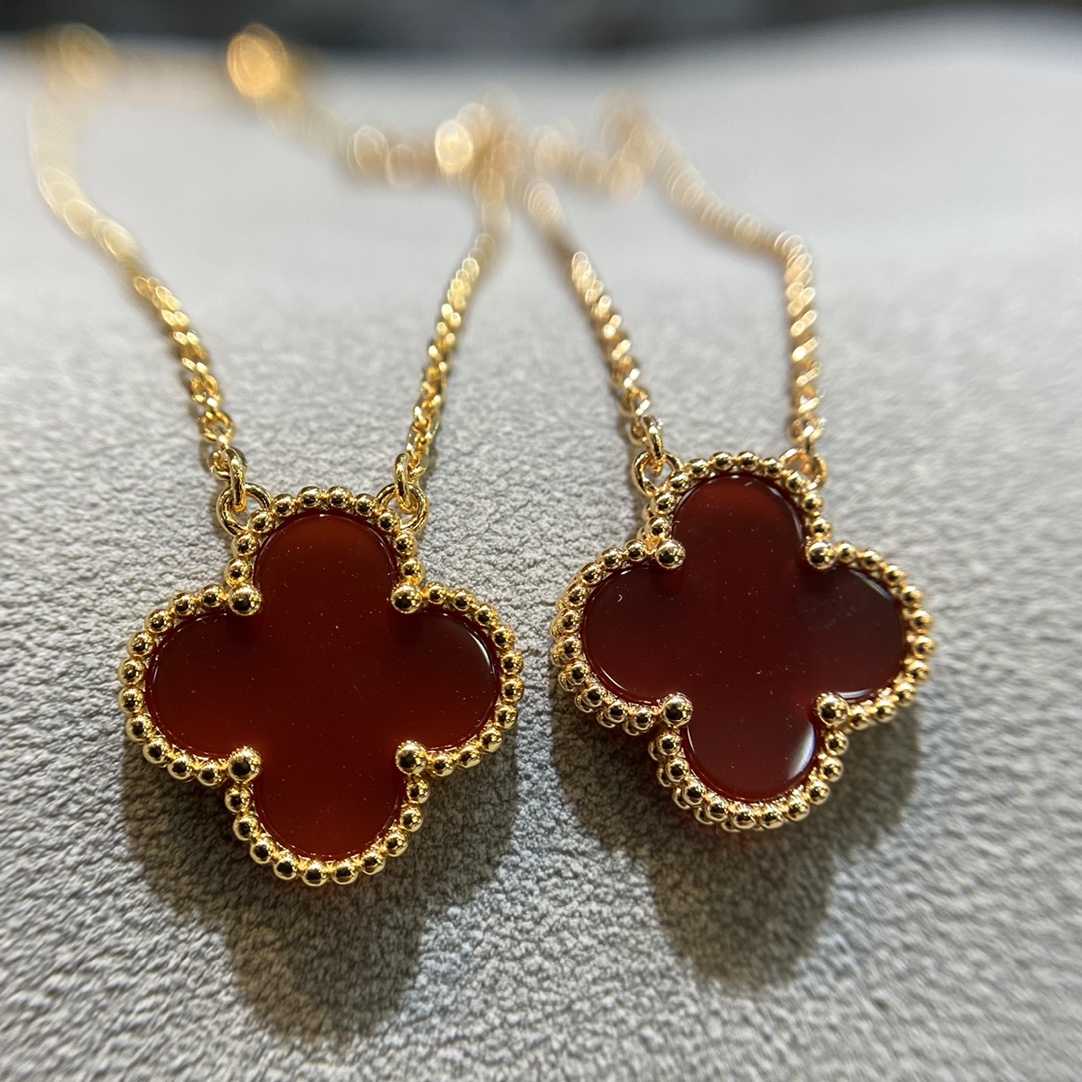 Van Cleef & Arpels Vintage Alhambra Carnelian Clover Necklace