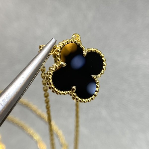 Luxury Inspired Jewelry Vintage Alhambra Onyx Clover Necklace - Image 3