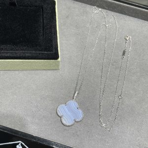 Van Cleef & Arpels Vintage Alhambra Large Natural Blue Lace Agate Clover Necklace (Silver Tone)