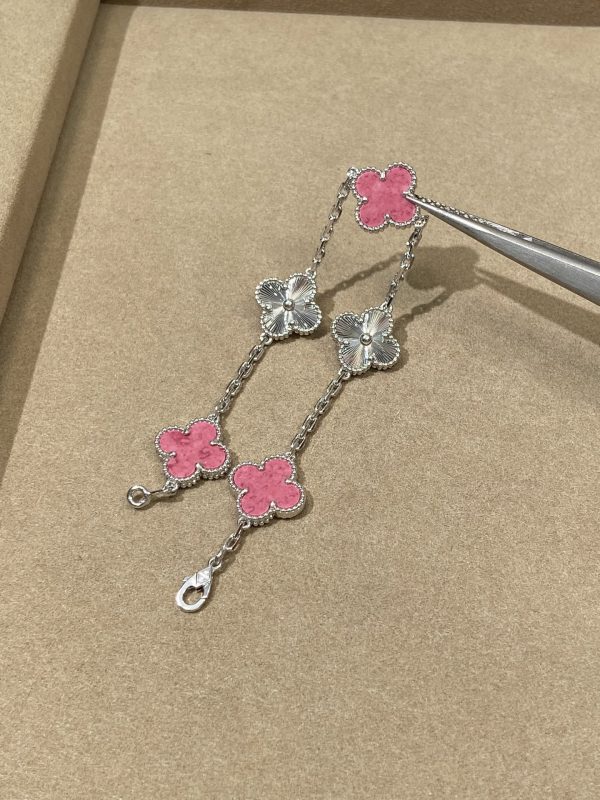 Luxury Inspired Jewelry Vintage Alhambra 5 Motifs Pink Ceramic & Guilloché Bracelet (Silver Tone) - Image 4