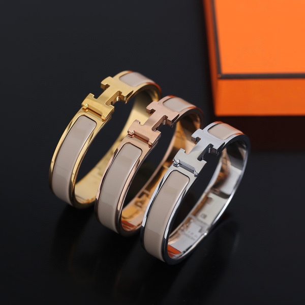 H Style Inspired Jewelry Clic H Bracelet Collection - Image 6
