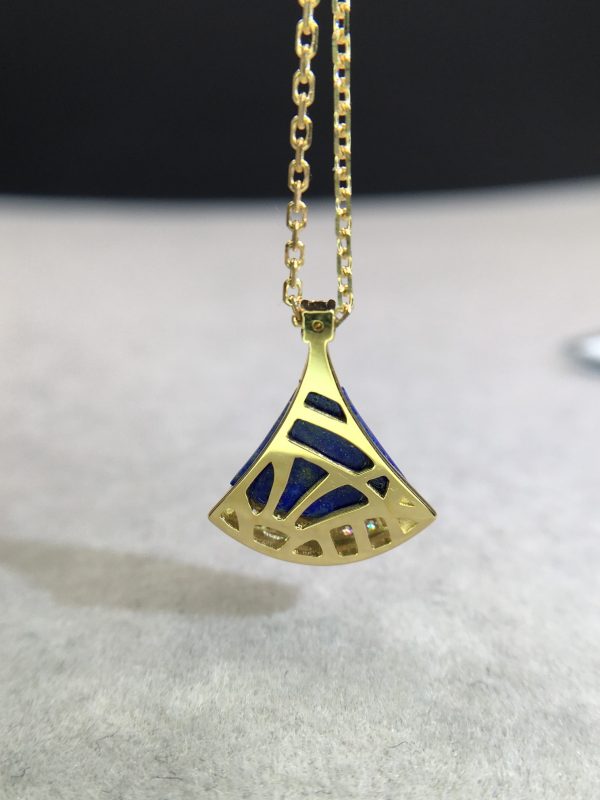 Divas' Dream Small Lapis Lazuli Pendant Necklace - Image 6