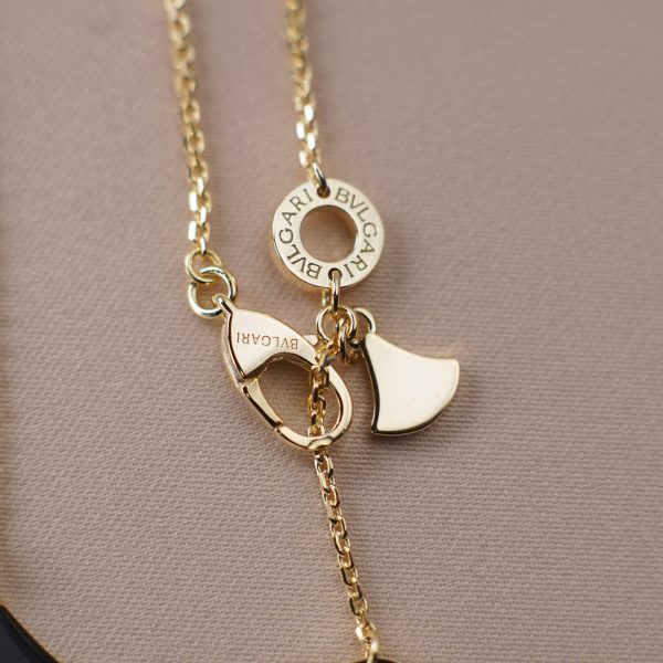 Divas' Dream Black Onyx Fan Pendant Necklace (Premium Craftsmanship, Thick Gold Plated) - Image 6