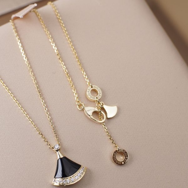 Divas' Dream Black Onyx Fan Pendant Necklace (Premium Craftsmanship, Thick Gold Plated) - Image 2