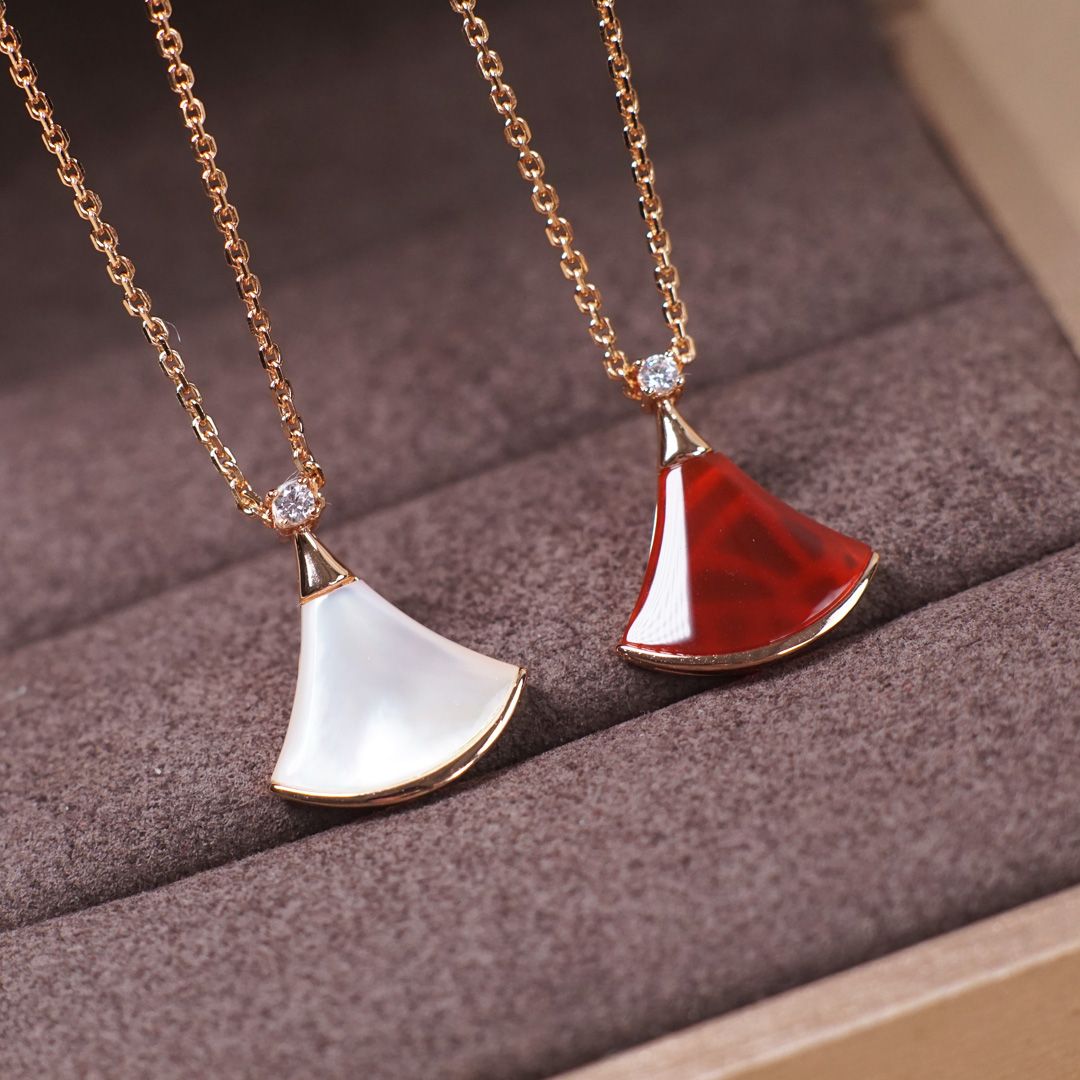 Divas' Dream Small Fan Pendant Necklace (Premium Craftsmanship, Thick Gold Plated, 2 Colors)