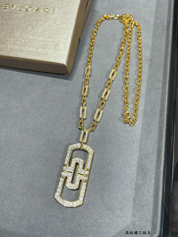 Parentesi Full Crystal Openwork Pendant Necklace - Image 4