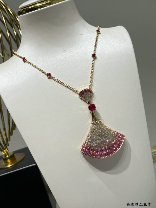 Divas' Dream Large Gradient Fan Pendant Necklace (Premium V-Gold Plated, 2 Colors) - Image 2
