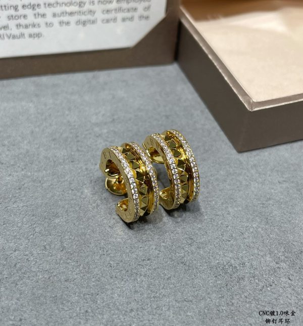 Italian Luxury Jewelry Rock Stud Earrings - Image 2