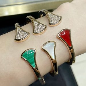Divas' Dream Fan Open Cuff Bracelet