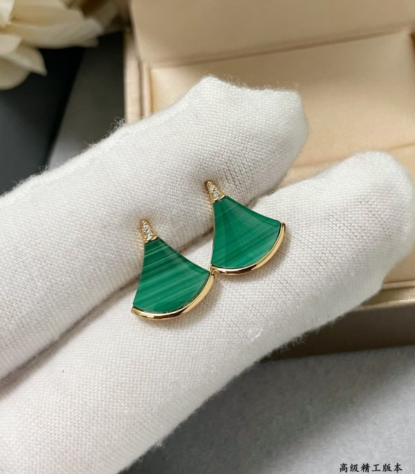 Divas' Dream Fan Stud Earrings (Premium Craftsmanship, 2 Colors) - Image 2