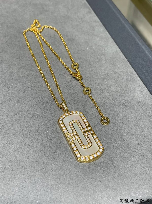 Parentesi Mother-of-Pearl Pendant Necklace - Image 2