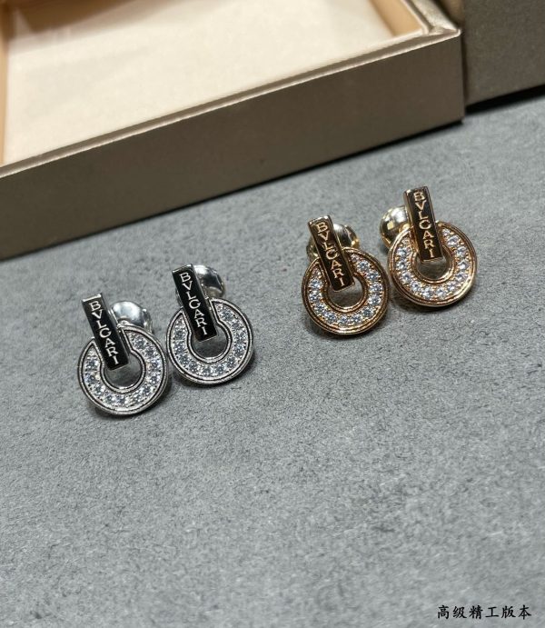 Parentesi Full Crystal Circle Stud Earrings (Premium CNC Craftsmanship, 2 Finishes) - Image 2