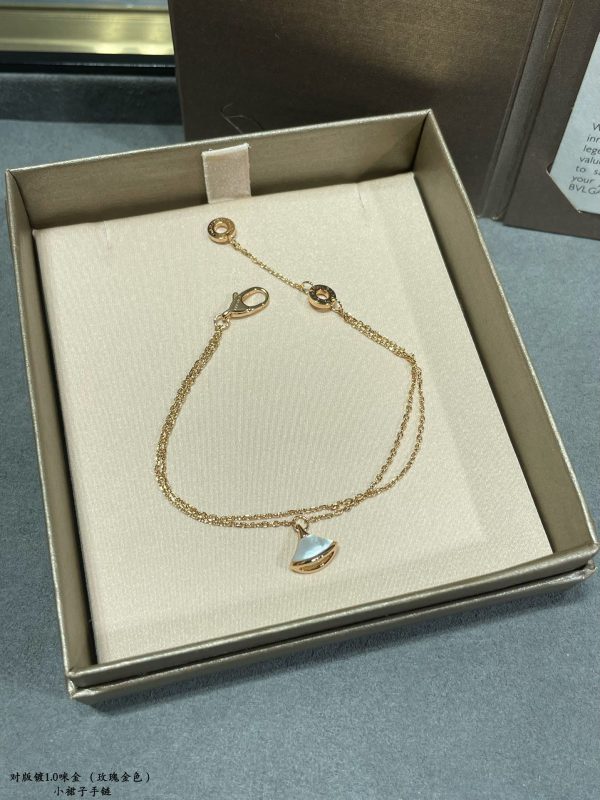 Italian Luxury Jewelry Divas' Dream Small Fan Charm Bracelet (Premium Craftsmanship, 3 Gemstone Variations) - Image 3