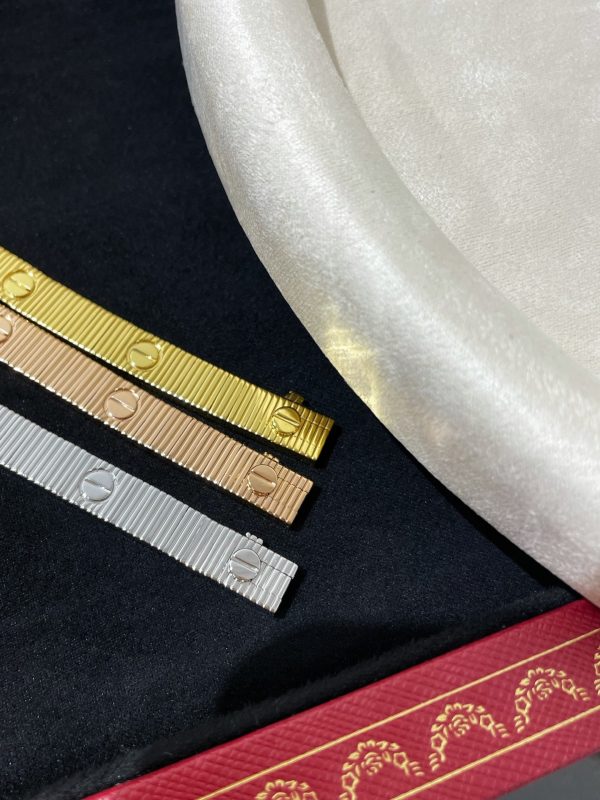 LOVE Unlimited Chain Bracelet (Premium V-Gold Version, 3 Finishes, Sizes 16-20) - Image 3
