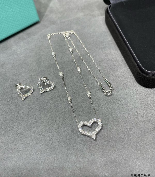 Heart Tag Style Jewelry Open Heart Pendant Necklace with Chain-Set Crystals (Premium S925 Version) - Image 3