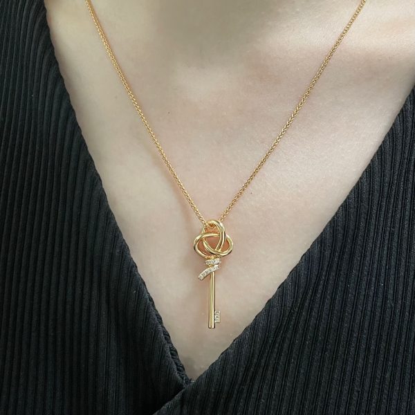 Heart Tag Style Jewelry Knot Key Pendant Necklace (Premium V-Gold Version, 2 Finishes) - Image 6