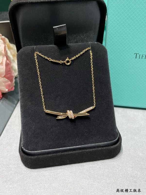 Minimalist Luxury Jewelry Knot Pendant Necklace (Premium CNC Version, Multiple Finishes & Stone Options) - Image 4